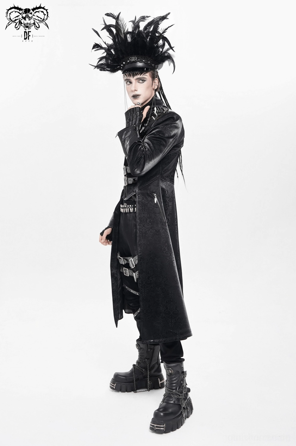 Alternative Fashion schwarzer Gothic-Spike-Mantel, komplettes Front-zu-Ruecken Silhouetten-Showcase und Design