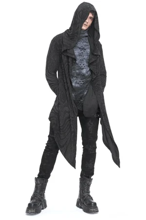 Männliches Model trägt asymmetrischen Gothic-Kapuzenmantel mit marmoriertem Strickgewebe Vorderansicht volle Länge