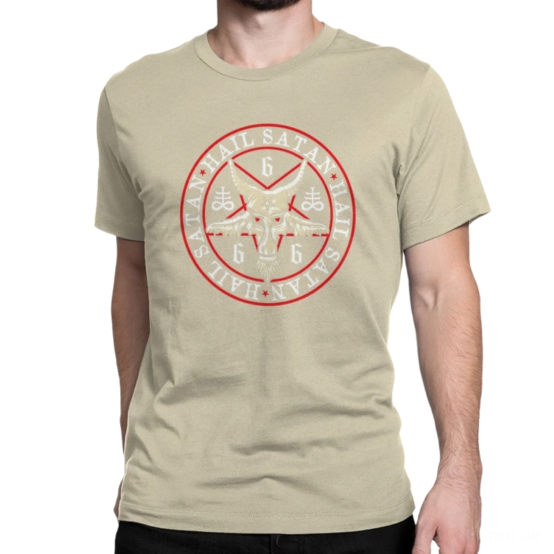 Beige Khaki okkultes Pentagramm-T-Shirt auf Model – Alternative Gothic-Statement-Piece mit mystischen Symbolen