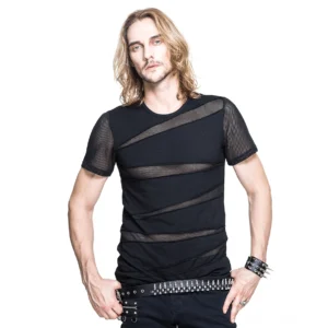Schwarzes asymmetrisches Mesh Gothic T-Shirt für Herren mit diagonalem durchsichtigem Panel, Vorderansicht getragen von männlichem Model mit langem Haar im Studio