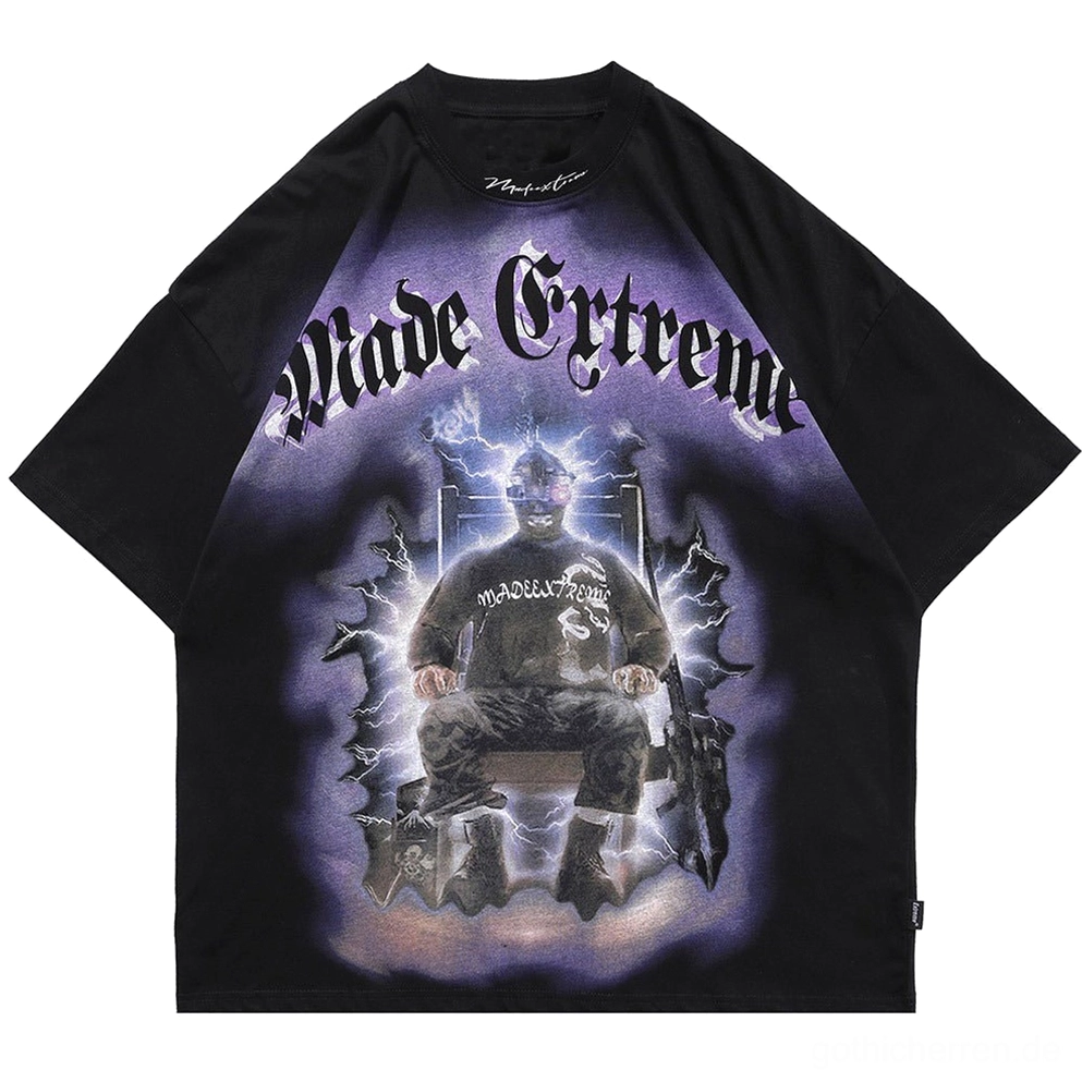 Blitzthron-Gothic-Grafik-T-Shirt-Rückseite-Flachlage-Oversized-Silhouette-mit-Seitenetikett-und-Druckdetail