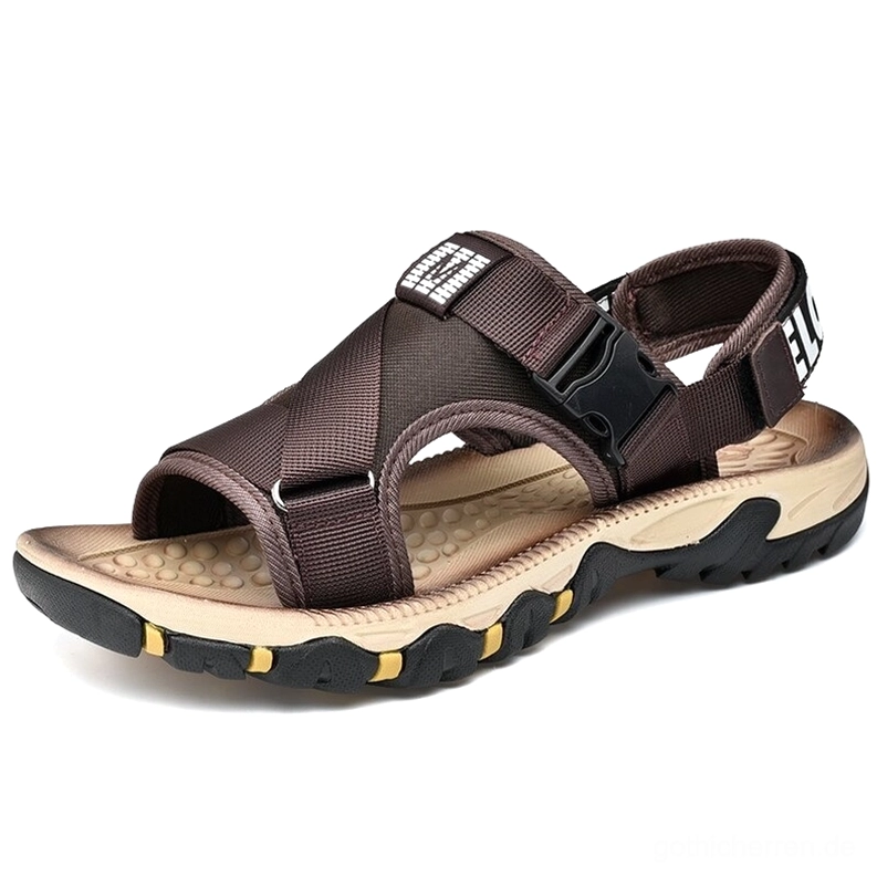 Dunkelbraune Alternative Sandalen mit verstellbarer Schnalle und massiertem EVA-Fußbett, flache Seitenansicht zeigt riemchen-konstruktion
