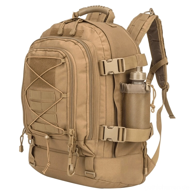 Coyote Braun Tactical Rucksack Rückansicht zeigt gepolsterte Schultergurte und Rückenstützdesign - Gothic Darkwear 60L expandierbares Pack