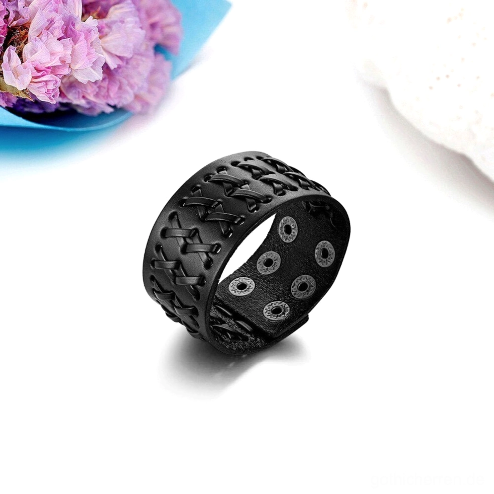 Braunes Vintage-Leder Gothic Armband mit Dekoration Blüten im Lifestyle-Styling für tägliches Tragen Alternative Fashion Dark Aesthetic