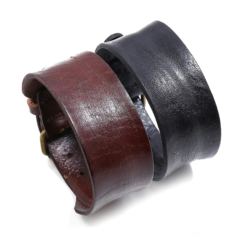 Breites Gothic Lederarmband in Braun und Schwarz, verstellbare Punk-Style Ledermanschette mit Bronze Hakenschließe, Draufsicht Übersicht des Unisex Armbands