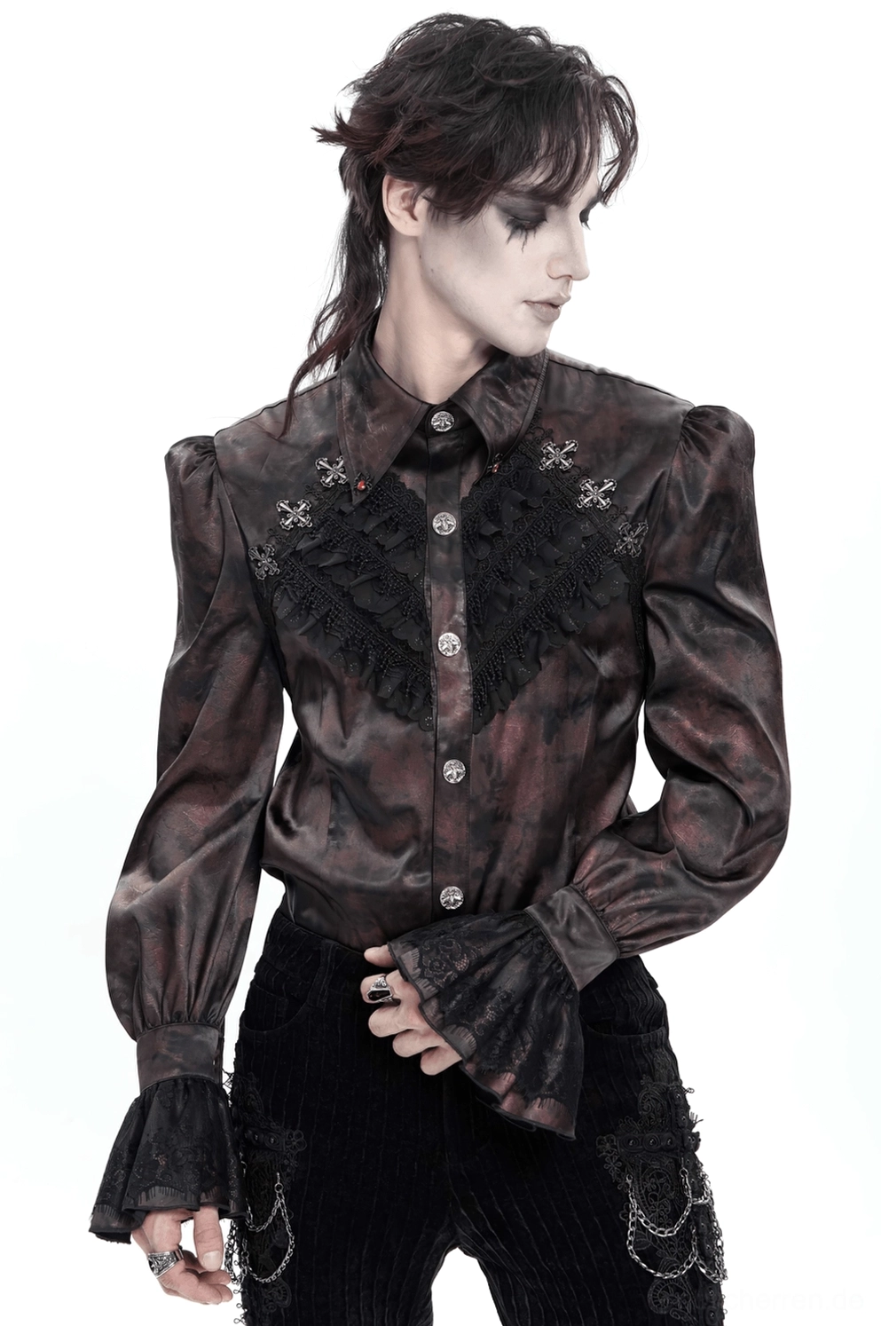 Gothic burgunderrotes Hemd mit Puffärmeln vollständige Vorderansicht auf Mannequin - komplette Outfit-Präsentation mit allen Design-Elementen