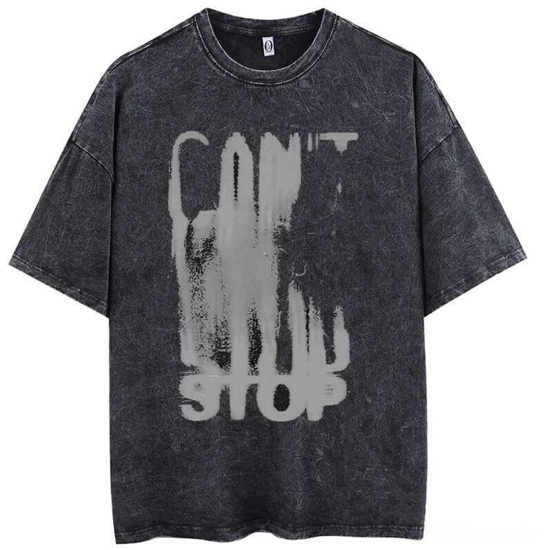 Flatlage des schwarzen Crewneck-T-Shirts mit Distressed CAN'T STOP Druck, Vorderansicht auf weißem Hintergrund, gothic oversized unisex tee