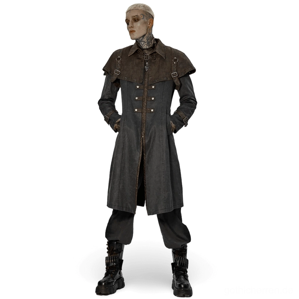 Distressed Gothic Tailcoat Vorderansicht auf männlichem Modell mit figurbetoner Silhouette, abnehmbarem Schulterumhang mit Metallschnallen, doppelreihiger Metallknopf-Konstruktion und langer tailierter Schnitt