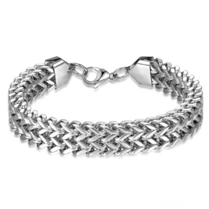 Doppelsträngiges Weizenkettenarmband aus poliertem Edelstahl mit Hummerklaue in Draufsicht, zeigt ineinandergreifende Kettenglieder und glänzende Silberoptik