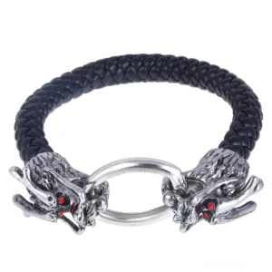 Drachenkopf Silber Verschluss Gothic Leder Armband rote Edelsteinaugen Vorderansicht Produktfoto schwarzes Leder