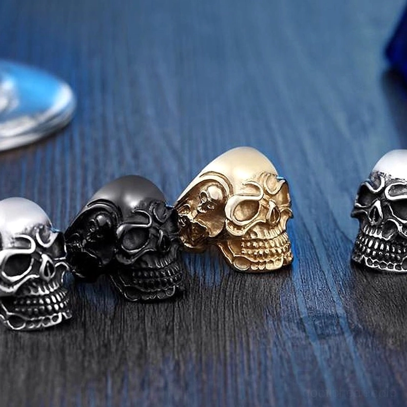 Dreifach-Totenkopf-Ring Innenband-Ansicht mit Qualitäts-Edelstahl-Konstruktion und innerer Band-Struktur sichtbar