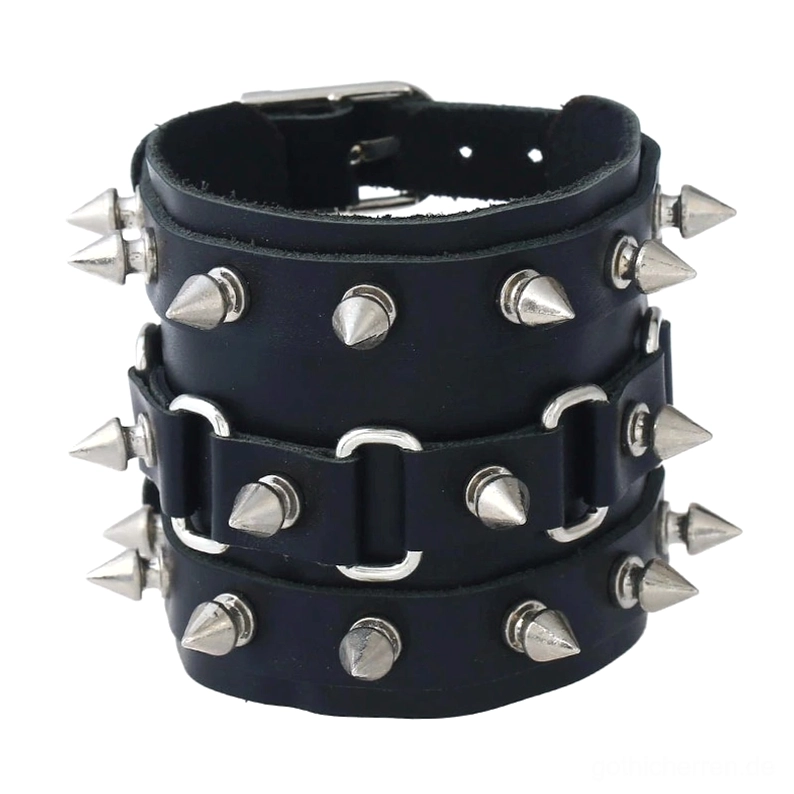 Dreireihiges Nieten-Lederarmband mit antiksilbernen Kegelnieteln auf schwarzem Premiumleder, gotisches Punk-Armband Frontansicht, detaillierte Nietenkonfiguration