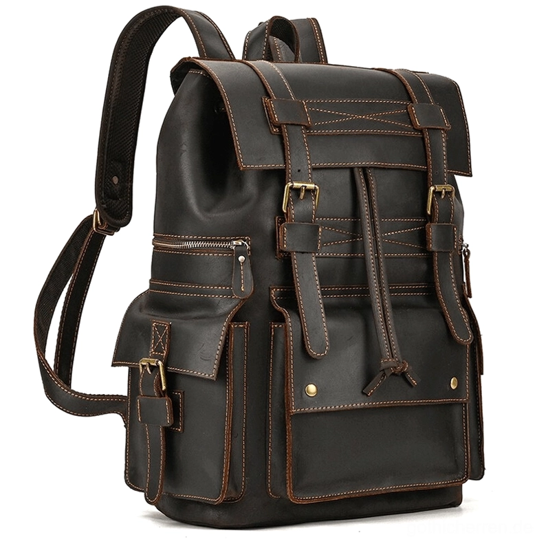 Dunkelbrauner echtes Leder Gothic Rucksack mit Nieten-Verstärkungen und kontrastiertem Nähen - Vorder-Schrägansicht Premium-Reiserucksack