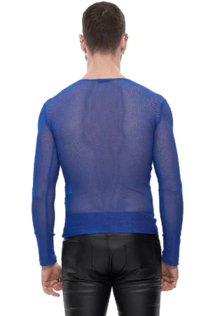 Rückansicht des elektrisch blauen transparenten Mesh-Langarmshirts kombiniert mit schwarzer Lederhose, zeigt die durchsichtige Netzwebstruktur von hinten