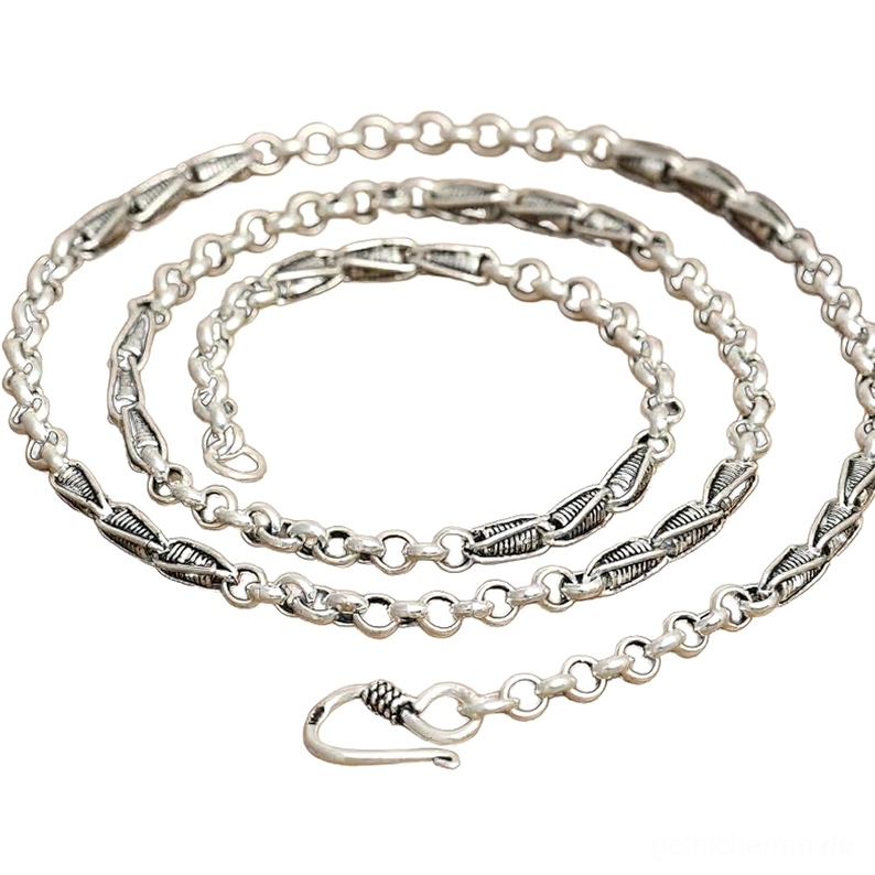 925er sterlingsilber gedrehte kette halskette draufsicht zeigt gedrehtes gliedmuster und hakenverschluss auf weißem hintergrund gothic schmuck