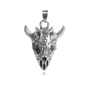 Gehörnter Dämon Totenkopf Gothic Anhänger Vorderansicht mit detaillierten Skelett-Gravuren und vintage oxidiertem Silberfinish Handwerk