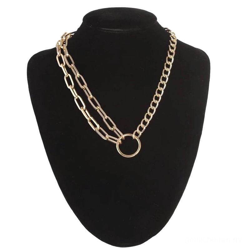 Gold doppellagige Gothic Kettenchoker mit gemischten Kettengliedern und geometrischem kreisförmigem Verbinder auf schwarzem Schaufenster-Büstendisplay - Frontansicht des alternativen Schmucks