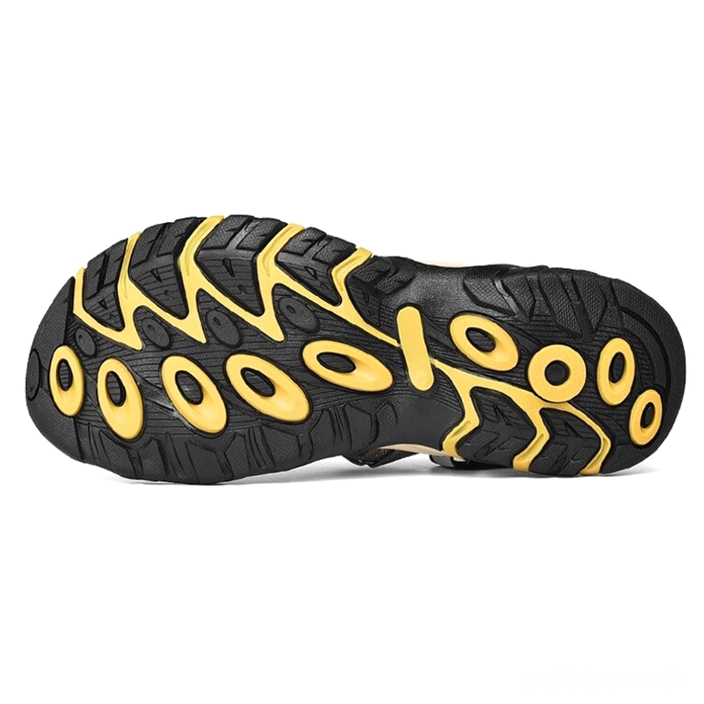Hochgriffige Gummilaufsohle der Gothic Sandalen mit aggressive gelbem Schachbrettmuster und multi-direktionaler Profilierung für überlegende Bodenhaftung