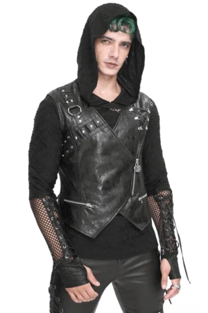 Gothic asymmetrische Kunstlederweste mit Metallösen vorne in Dreiviertelansicht auf männlichem Model im dunklen Punk-Outfit