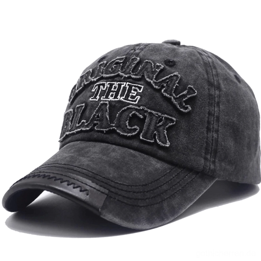 Monochromatische dunkelgraue gewaschene Gothic Baseball Kappe mit lederähnlichem Schirmakzent und gestickertem Buchstabenlogo