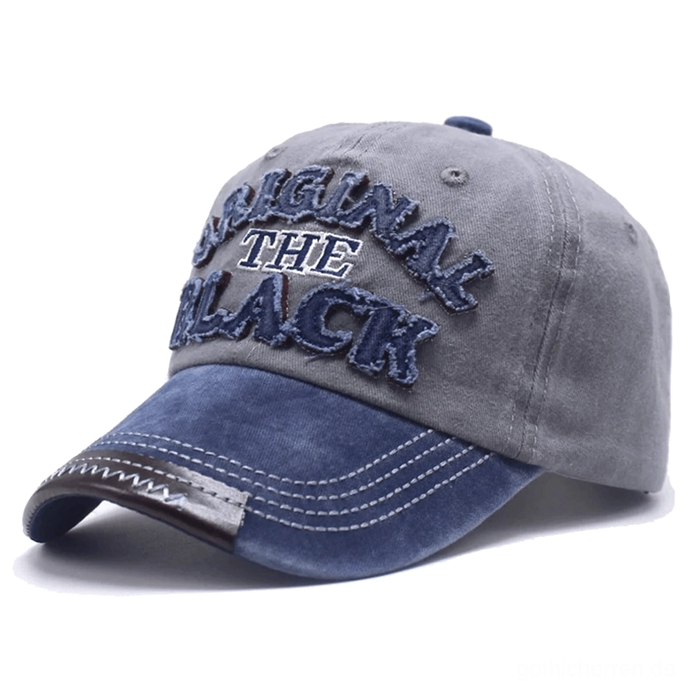 Hellgrau und blau gewaschene Gothic Snapback Kappe mit weißen Kontrastnähten und 3D-gestickertem Buchstabenlogo