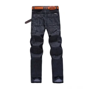Schwarzblau gefärbte Gothic-Cargo-Jeans Rückenansicht mit strategisch platzierten strukturierten Utility-Taschen, militärisch inspiriertes Cargo-Design und Premium-Verarbeitung für Goth-Herren
