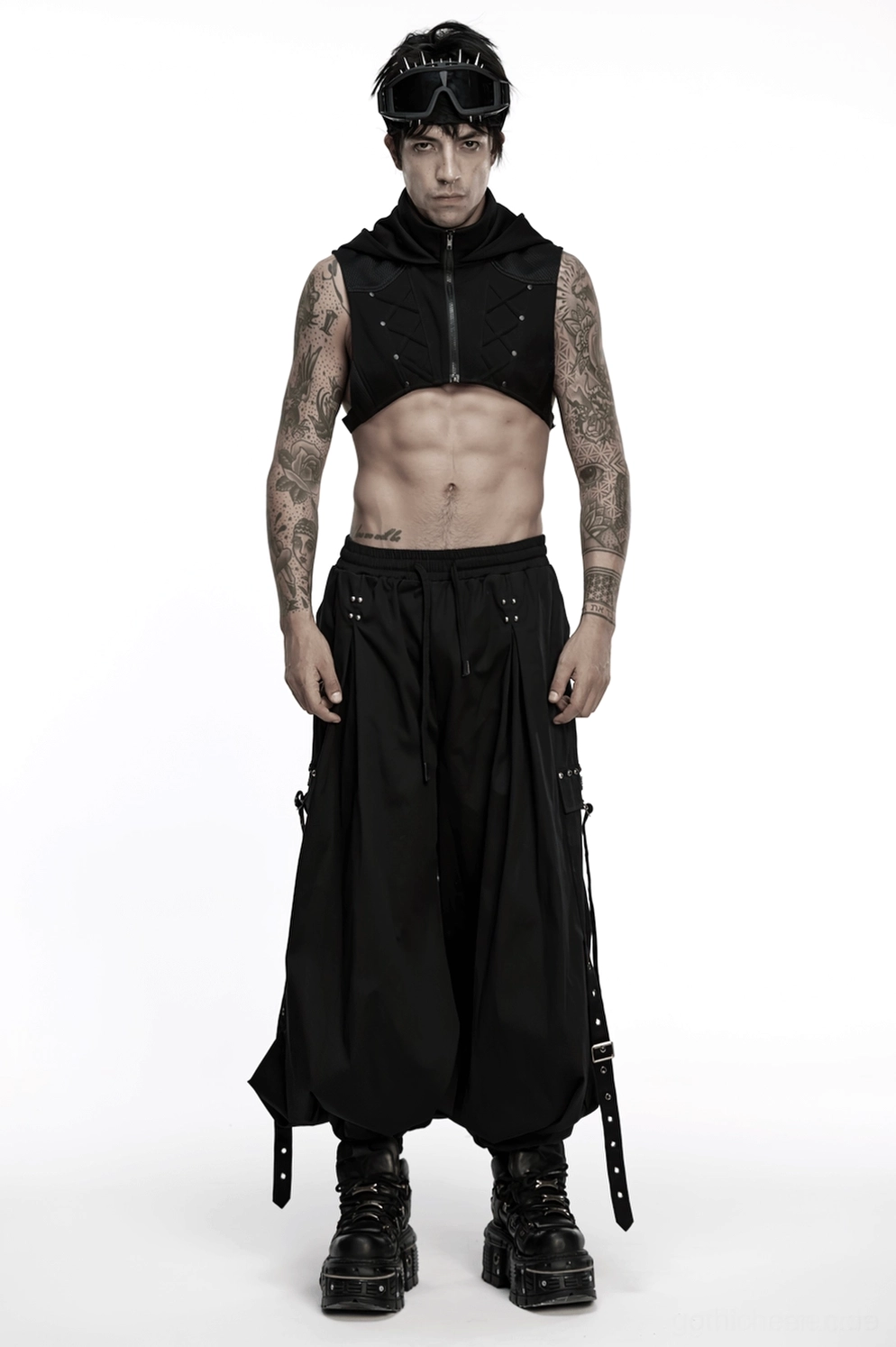 Schwarze Gothic Cargohose verstellbares Riemen-System zeigt D-Ring und Schnallen Konfigurationen Details