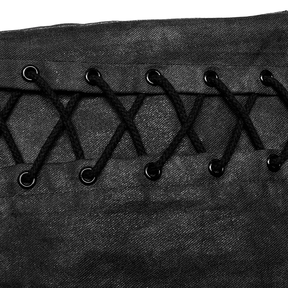 Nahaufnahme des geflochtenen Schnürungspanels mit Metalleyelets und Kordel-Detaillierung an der Gothic Cargohose