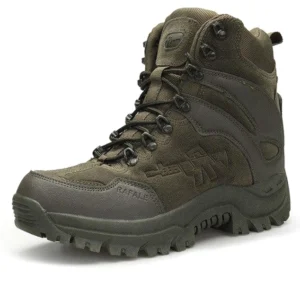 Army-grüne Gothic Combat Stiefel Vorderansicht mit Schnürung und taktischem Stollenprofil - Mid-Calf Military Boots für Darkwear Fashion