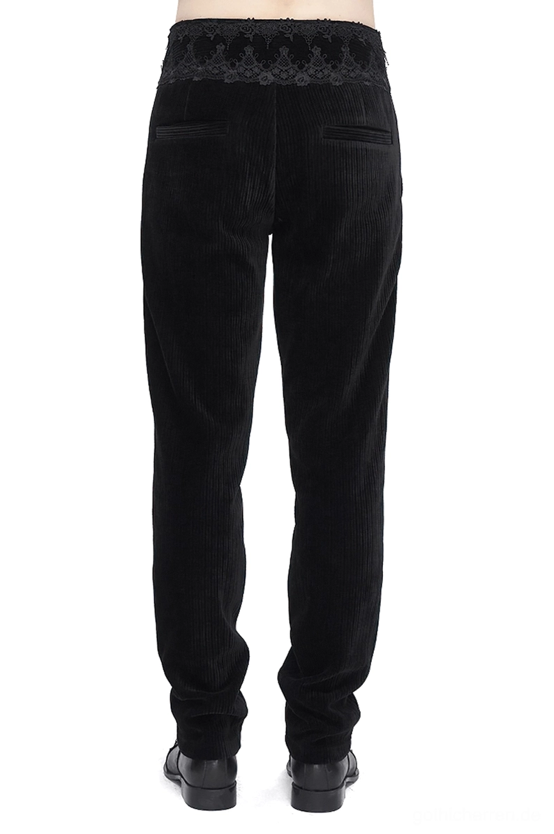 Gotische schwarze Corduroyhose von hinten, zeigt detailliert die Spitzentaille, Leistentasche und strukturelle Verarbeitung der Rückseite