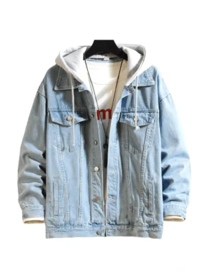Hellblau gewaschene Gothic Denim Jacke mit grauer abnehmbarer Kapuze Frontansicht flache Display moderne alternative Mode