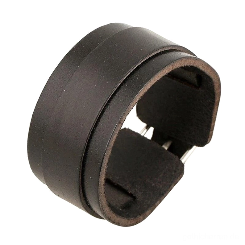 Gothic doppelschicht schwarzes lederarmband kupferlegierung 45-grad winkel ansicht zeigt doppellagige riemenstruktur industrielles design