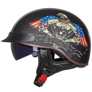 Gothic Eagle Halbschalen-Motorradhelm schwarzes Finish mit Adler- und US-Flaggen-Emblem Frontansicht DOT-zertifiziert