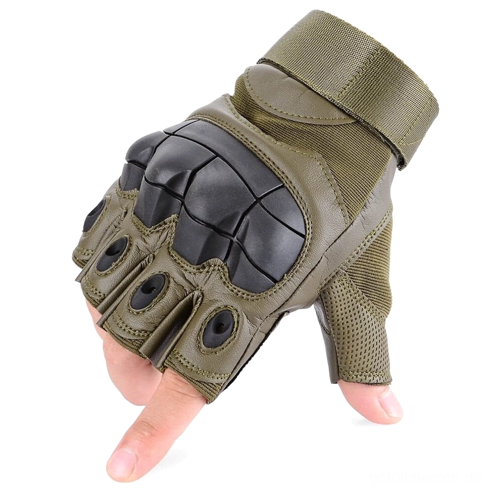 Olivgrüne fingerlose Tactical Handschuhe mit Hard-Knuckle-Panzerung und Velcro-Handgelensverschluss, atmungsaktives Mesh-Rückenfutter, ideal für Industrial-Gothic-Ästhetik, alternative Mode und taktischen Urban-Style