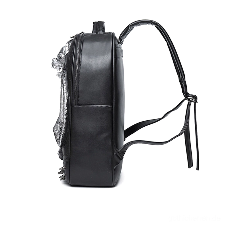 Seitenansicht des Gothic Fledermaus wasserdichten Rucksacks mit verstellbarem gepolstertem Schultergurt und Air-Cushion-System