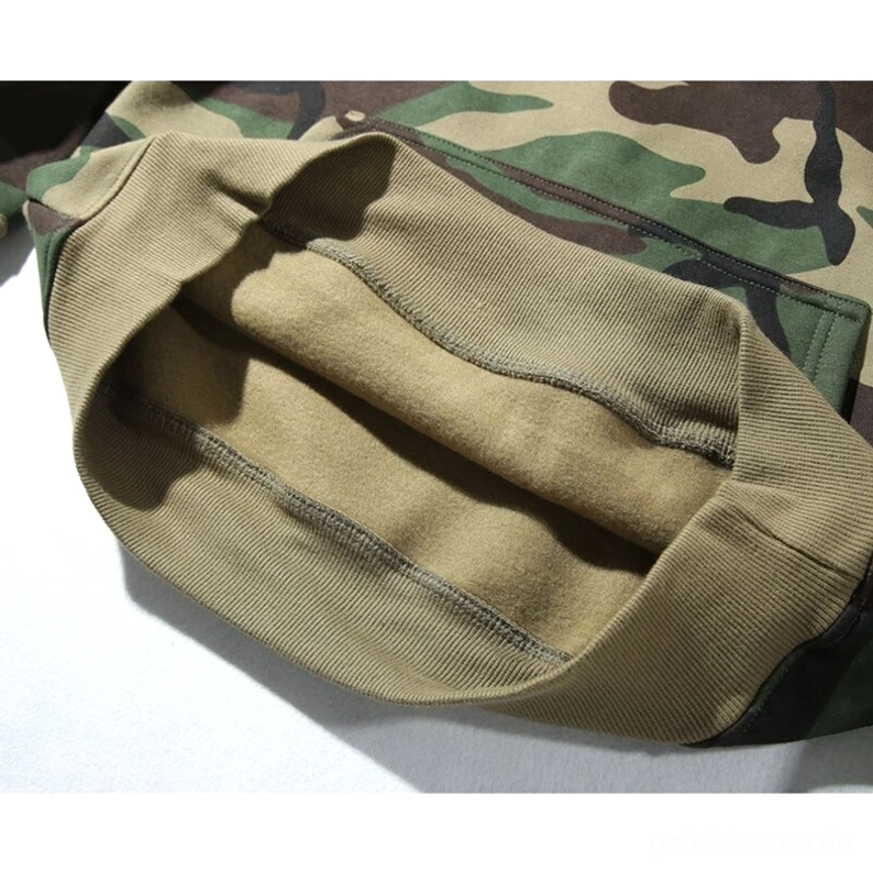 Großflächige Känguru-Tasche mit kontrastierendem Rippentrim auf dem Gothic Waldtarn-Kapuzenpullover für Herren