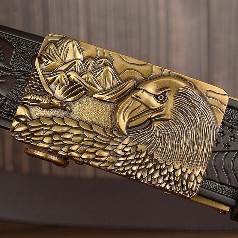 Alternative Fashion echtes Ledergürtel Seitenansicht mit Adler-Schnalle Handwerkskunst und hochwertige Lederqualität deutlich erkennbar