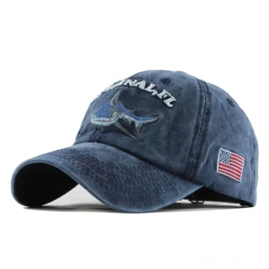 Midnight Navy Gothic Hai Baseballkappe mit Vintage Wash Finish und gesticktem Hai-Design Vorderansicht