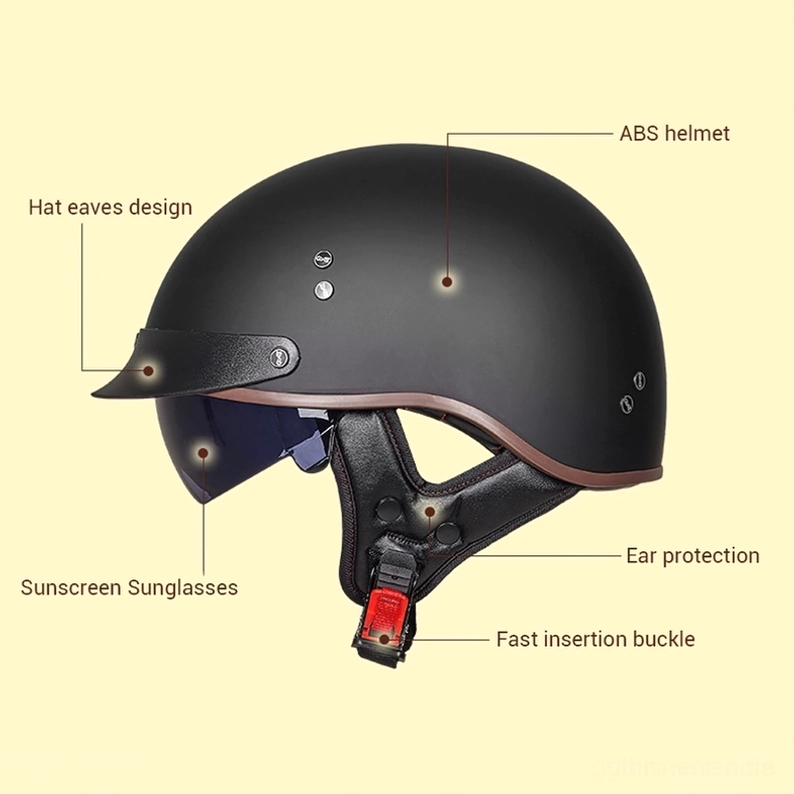 Annotierter Gothic Half-Face Motorradhelm Showcase zeigt ABS-Schale, integriertes Visier, Ohrenschutzabdeckung und karminroter Schnellverschluss mit beschrifteten Design-Merkmalen