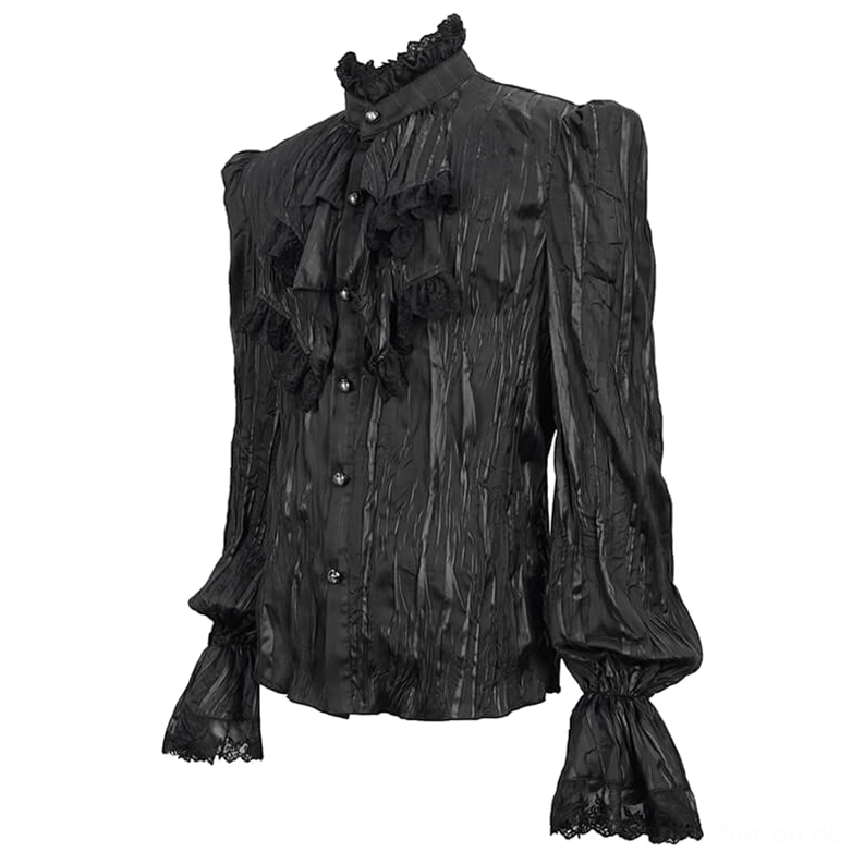 Herren Gothic schwarzes Rüschenhemd Flachlage Vorderansicht zeigt Spitzenkragen vertikale Rüschendetails und gewellte Satingewebe-Textur