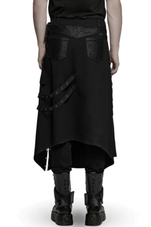 Schwarzer asymmetrischer Gothic Herrenrock für Männer - Hinteransicht zeigt Mesh-Panel Rückentaschen, dekorative Lederschnallen-Riemen und Metallösen-Details