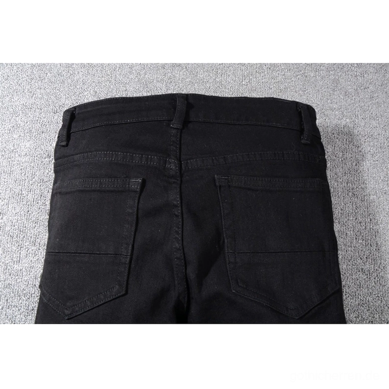 Rückseite Taillendetail schwarze Gothic Jeans mit Patch-Taschen verstärkte Nieten