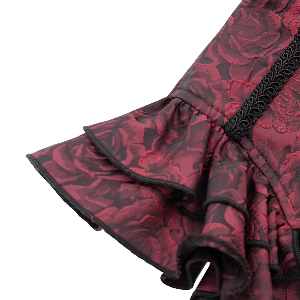 Textildetail des weinroten Rosen-Jacquard-Brokattextils und gestufter Rüschen-Spitzeneinfassungen auf dem Gothic Korsettgürtel, Oberflächenstruktur und Brokattextur