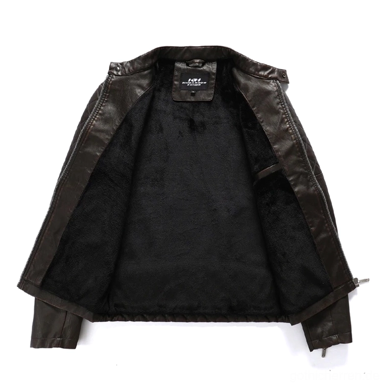 Innendetail von Gothic-Kunstleder Motorradjacke mit warmer flauschiger Fleece-Fütterung, markiertem Nacken-Tag und dunkelbrauner Lederschale, zeigt Premium-Verarbeitung