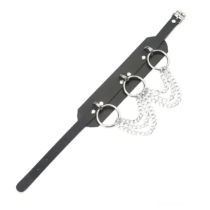 Gothic Leder Choker Seitenansicht mit O-Ring Design und verstellbarem Schnallenverschluss Halsband