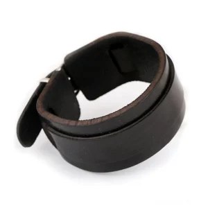 Schwarzes gothic lederarmband innenseite futter wildleder verstellbare kupfer toggelschnalle verschluss detail ansicht