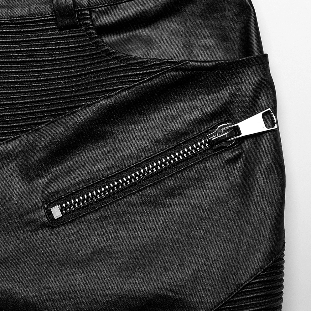Nahaufnahme der Gothic Hosen-Seitentasche mit Metallreißverschluss und schräger Gestaltung in matter beschichteter Leder