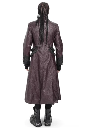 Punk-Steampunk Gothic-Mantel Rückansicht zeigt Hüftschnallen und Rückensicht auf Model mit Zöpfen, bodenlanges Gothic-Design mit strukturierten Schnallen
