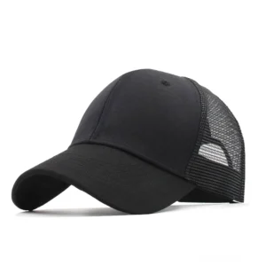 Schwarze Gothic Mesh Baseball Cap – klassisches Gothic Essentials mit belüftetem hinteren Netzdesign, verstellbarer Strap, zeitloser Dark Style