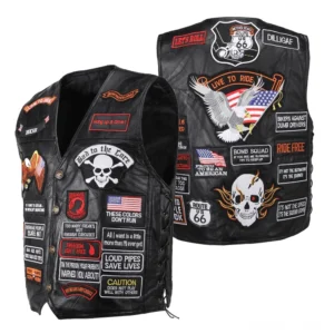 Verzierte Gothic Motorrad Lederweste mit gestickten Patch-Details Seitenansicht Flachlage auf neutralem Hintergrund zeigt Qualität der Verarbeitung